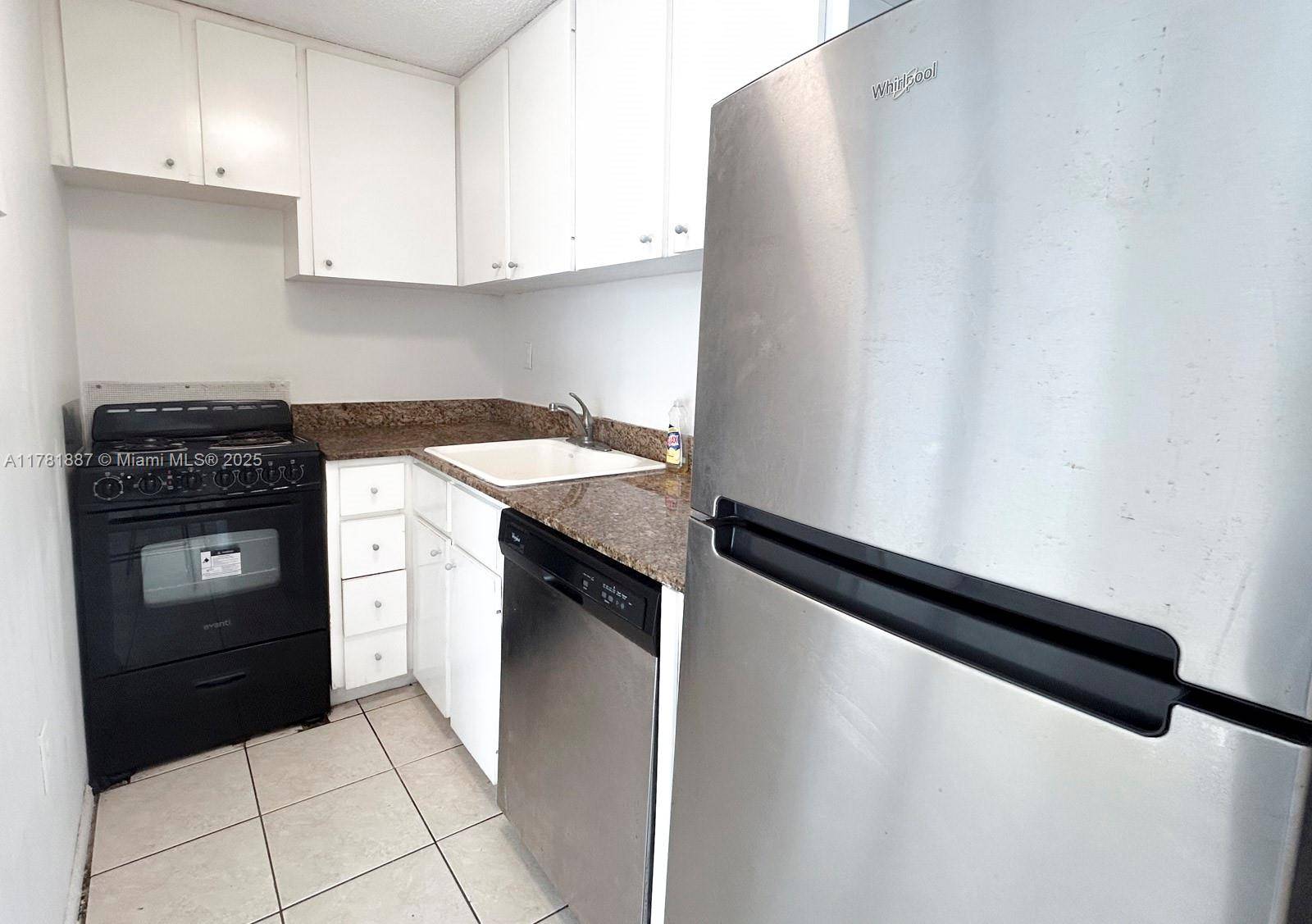 Miami Beach, FL 33139,1218 Drexel Ave #204