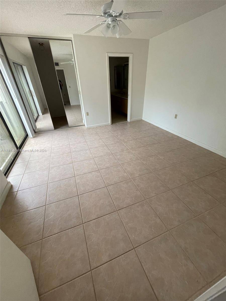 West Palm Beach, FL 33407,6902 69th Way #-