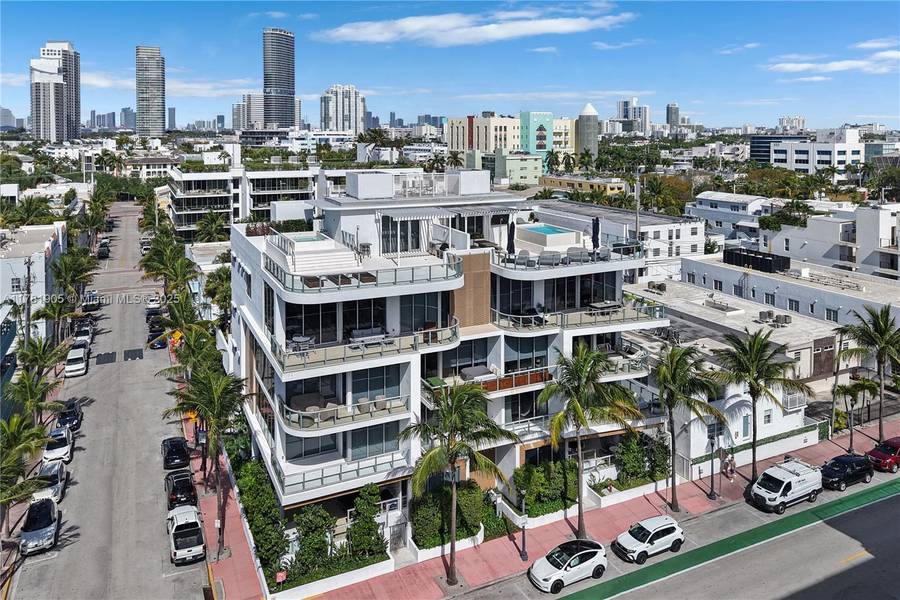 304 Ocean Dr #102, Miami Beach, FL 33139