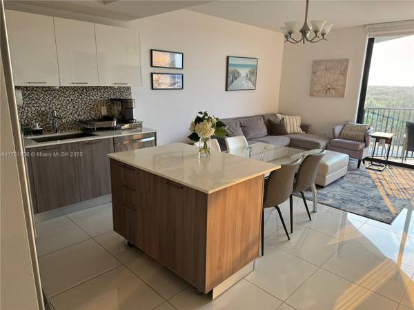 5300 Paseo Blvd #608, Doral, FL 33166