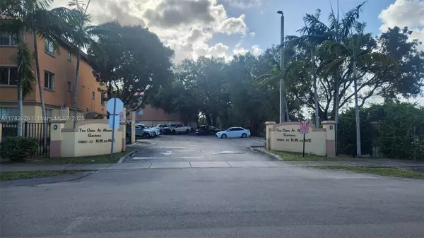 Miami Gardens, FL 33056,17602 NW 25th Ave #101
