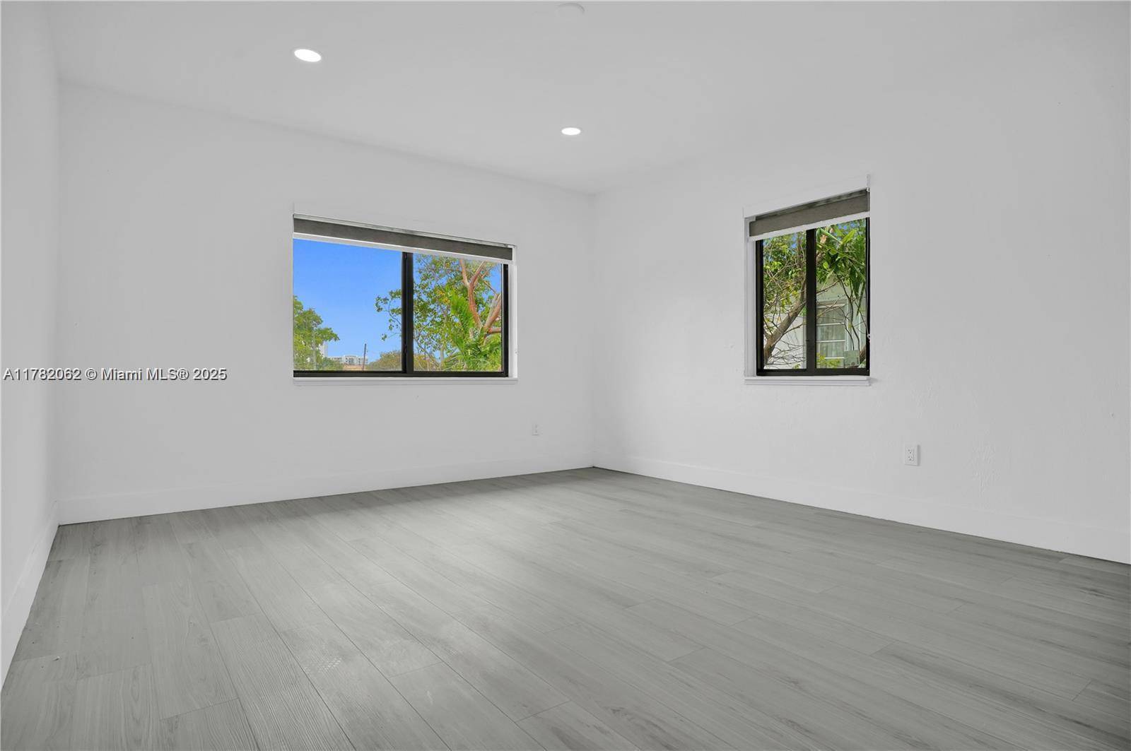 Miami, FL 33135,212 Beacom #212