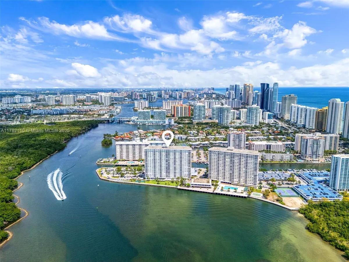 Sunny Isles Beach, FL 33160,500 Bayview Dr #1418