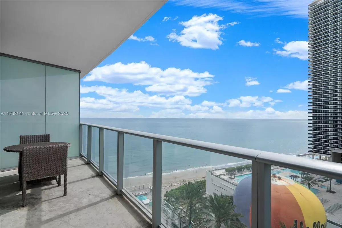Hollywood, FL 33019,4111 S Ocean Dr #1507