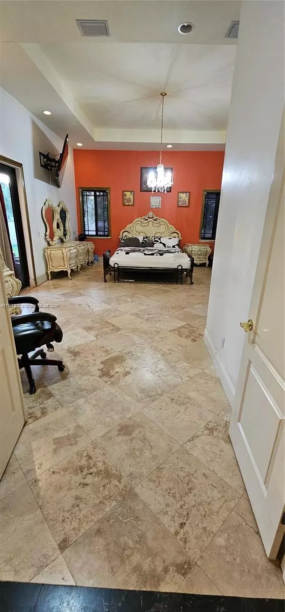 Miami, FL 33177,19330 SW 134th Ct