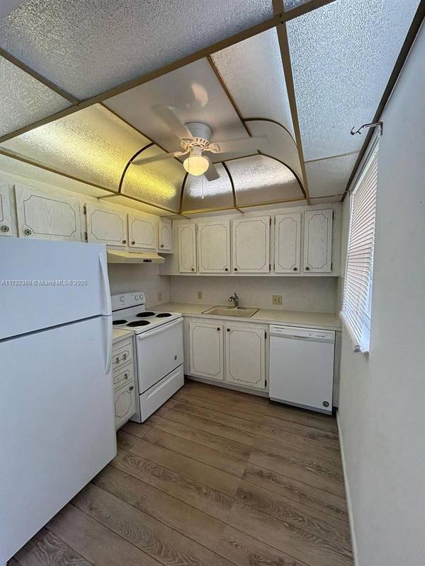 564 N Mansfield  N #564, Boca Raton, FL 33434