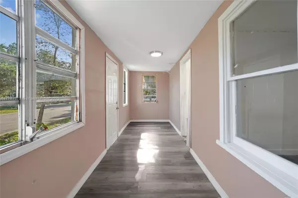 Coral Gables, FL 33133,145 Frow Ave