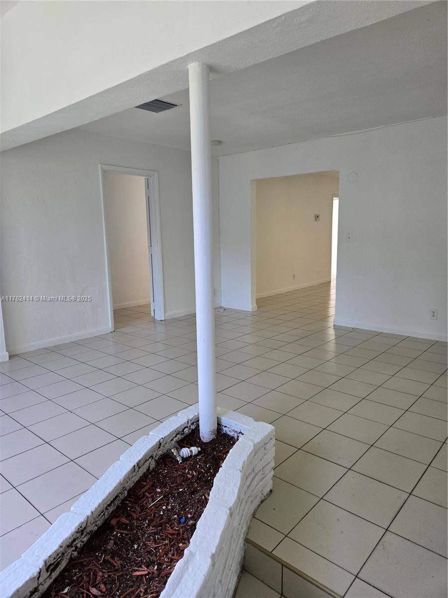 Miami, FL 33135,1500 SW 9th St