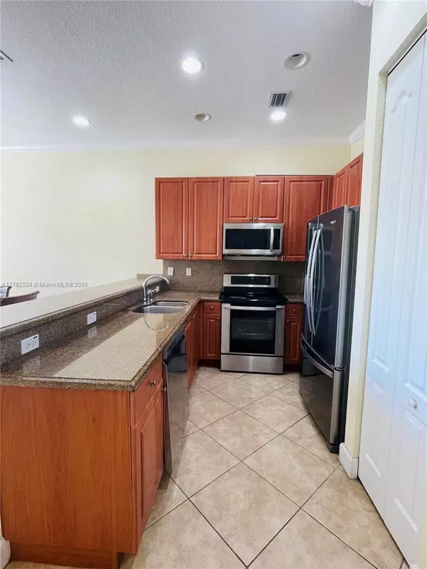 Pembroke Pines, FL 33027,522 SW 147th Ave #7-45