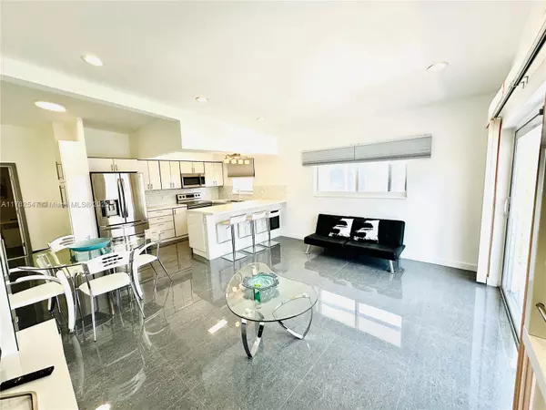 North Miami Beach, FL 33160,3751 NE 170th St #4