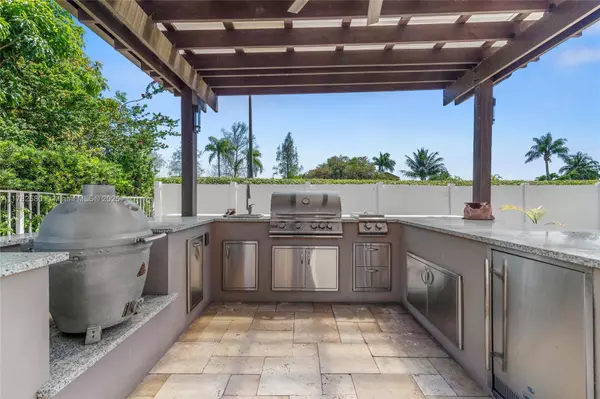 Pembroke Pines, FL 33029,19840 NW 9th Dr