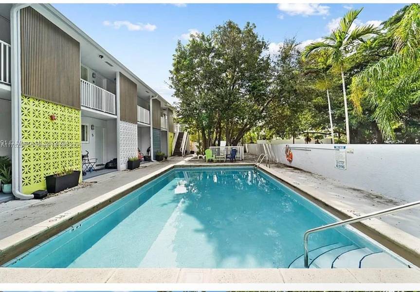 Pinecrest, FL 33156