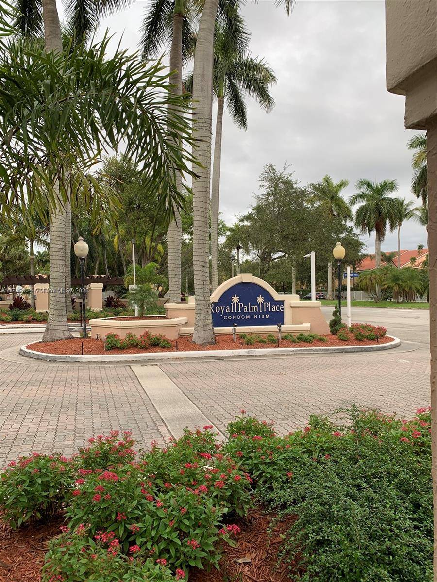 Miami, FL 33196,Address not disclosed