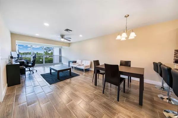 Delray Beach, FL 33445,2721 SW 13th St #201