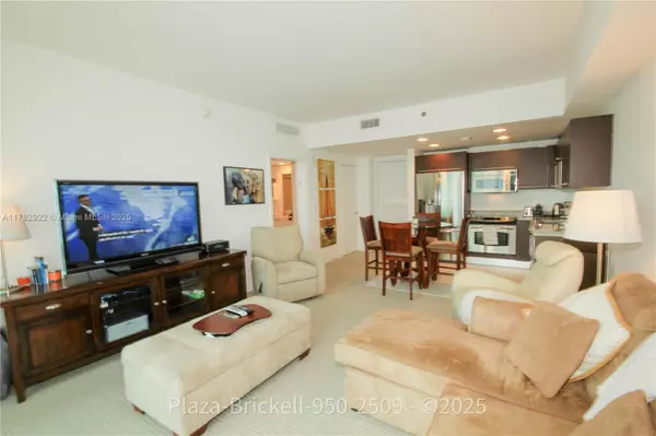 Miami, FL 33131,950 Brickell Bay Dr #2509