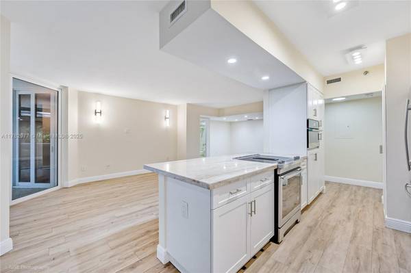 8925 Collins Ave #2D,  Surfside,  FL 33154