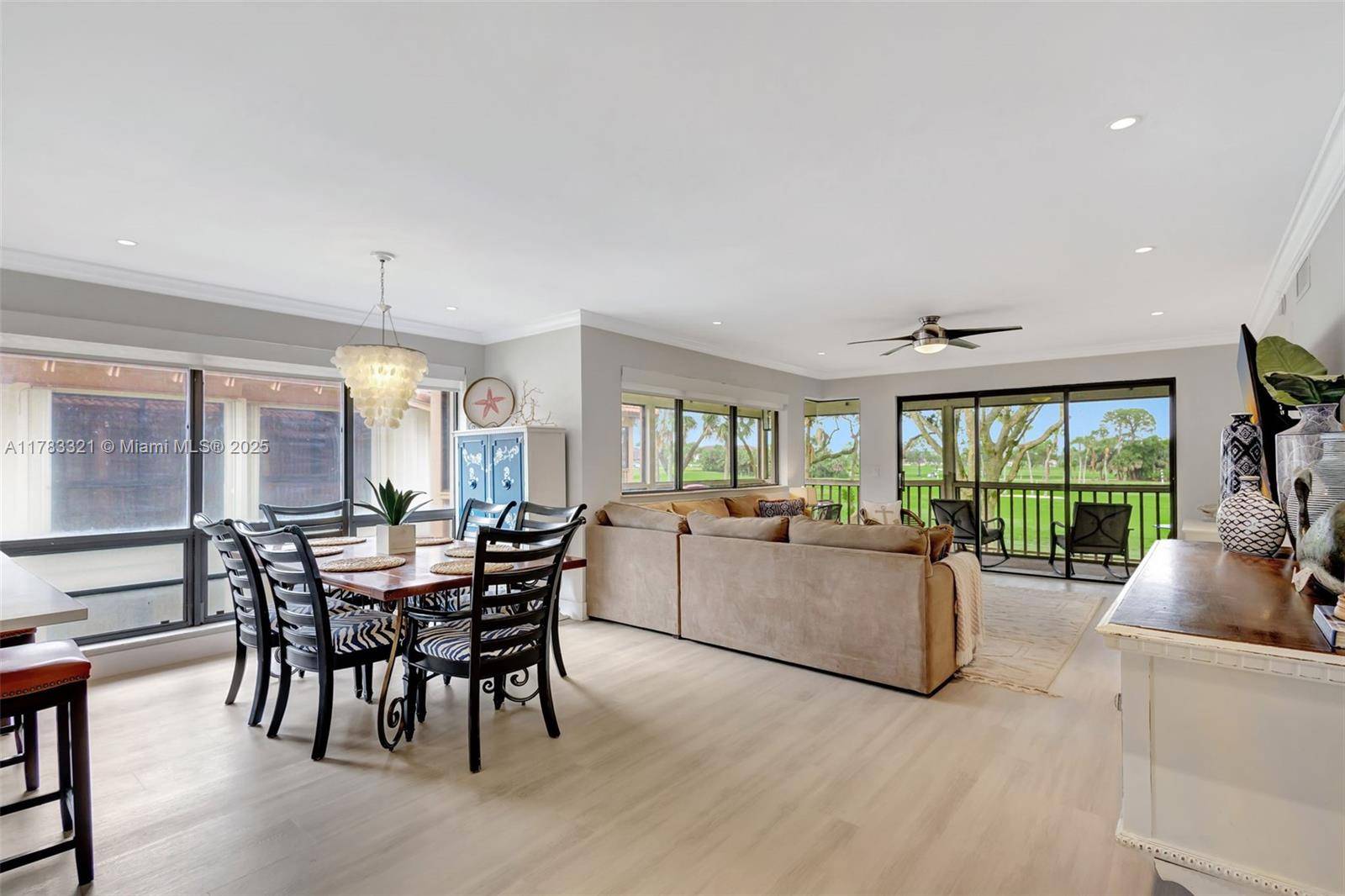 Palm Beach Gardens, FL 33418,438 S Brackenwood Ln S #438