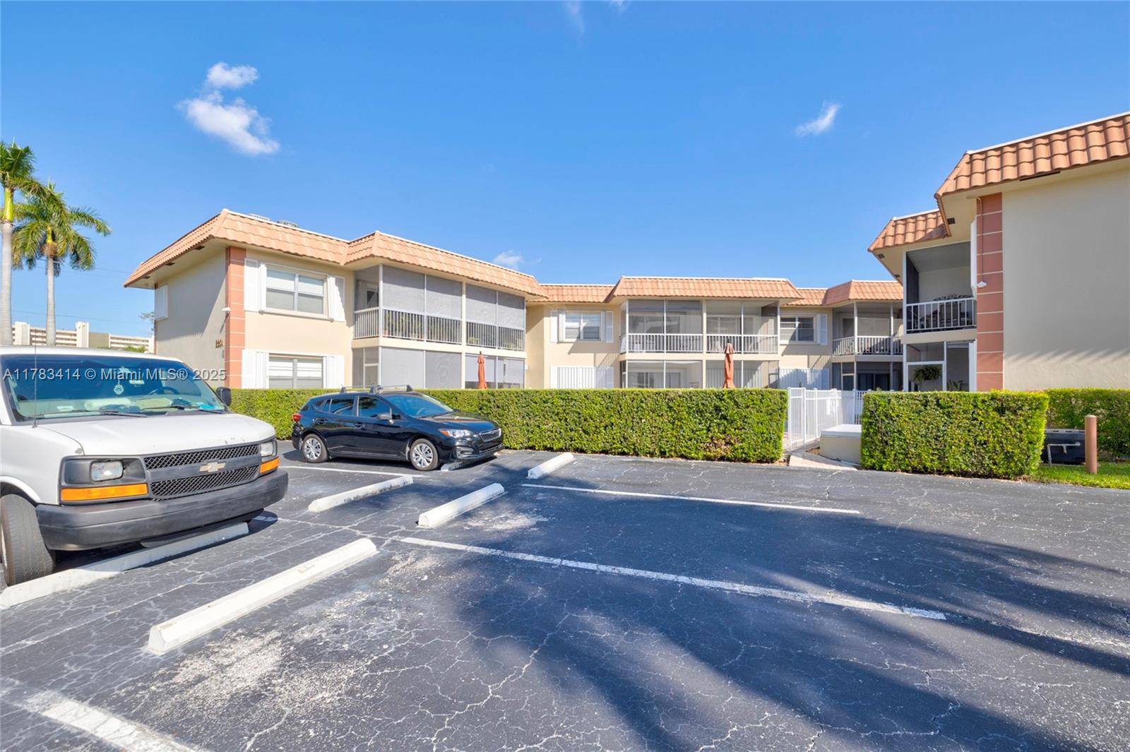 Pompano Beach, FL 33062,2201 SE 9th St #108