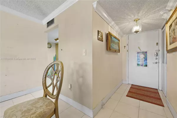 Hialeah, FL 33013,30 E 39th St #321