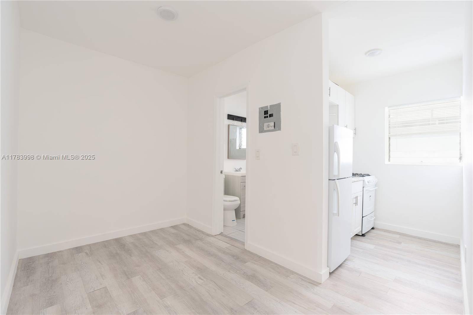 Miami Beach, FL 33141,7311 Gary Ave #25