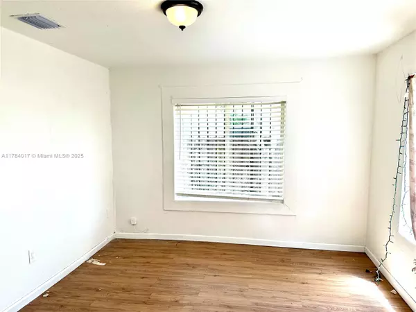 Miami, FL 33147,1423 NW 69th St