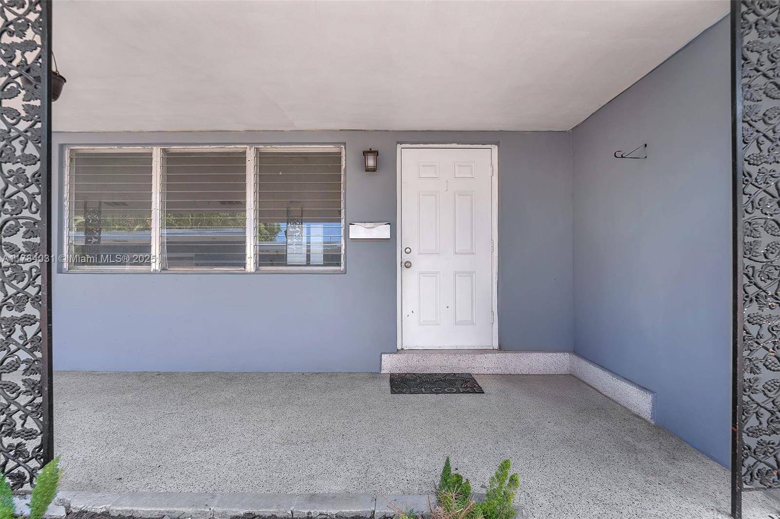 Hollywood, FL 33020,923 N 17th Ave #1-2