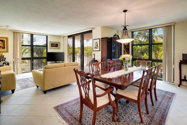 1121 Crandon Blvd #F206, Key Biscayne, FL 33149