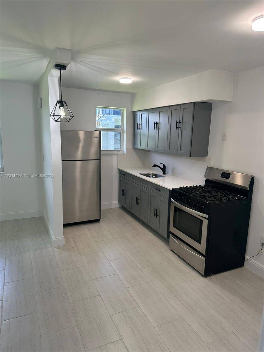 Miami, FL 33155,4300 SW 67th Ave #11