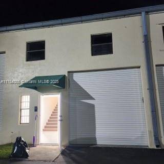 Miami, FL 33186,14351 SW 142nd St #B10