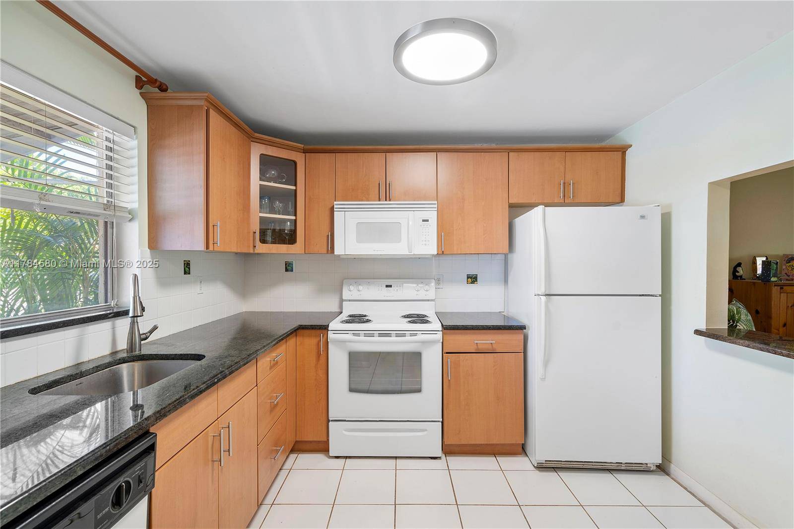 Deerfield Beach, FL 33441,419 SW Natura Ave #C