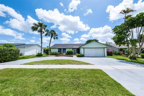 Boca Raton, FL 33434,19476 Carolina Cir