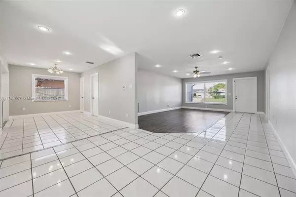 Boca Raton, FL 33428,22188 SW 59th Ave