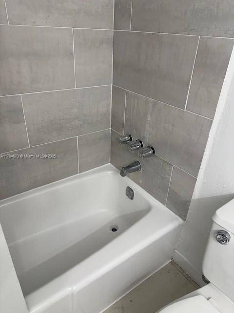 Hialeah, FL 33015,17901 NW 68th Ave #T105