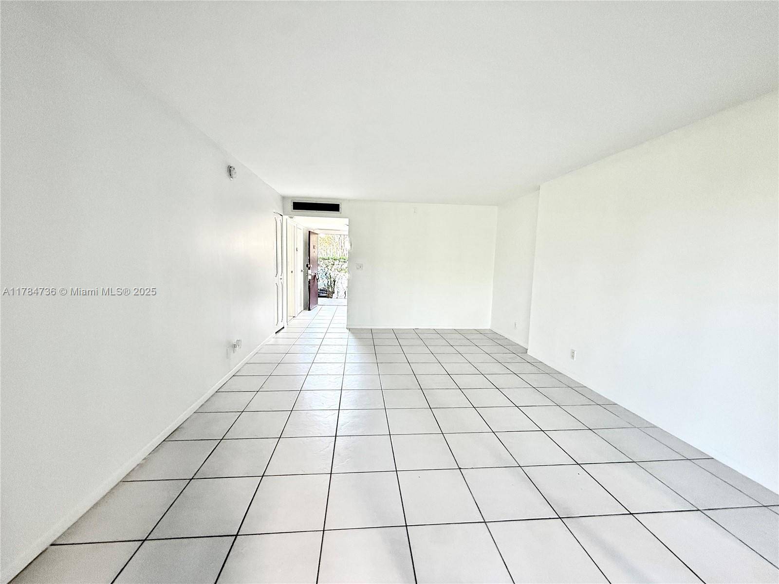 Aventura, FL 33180,3301 N Country Club Dr #106