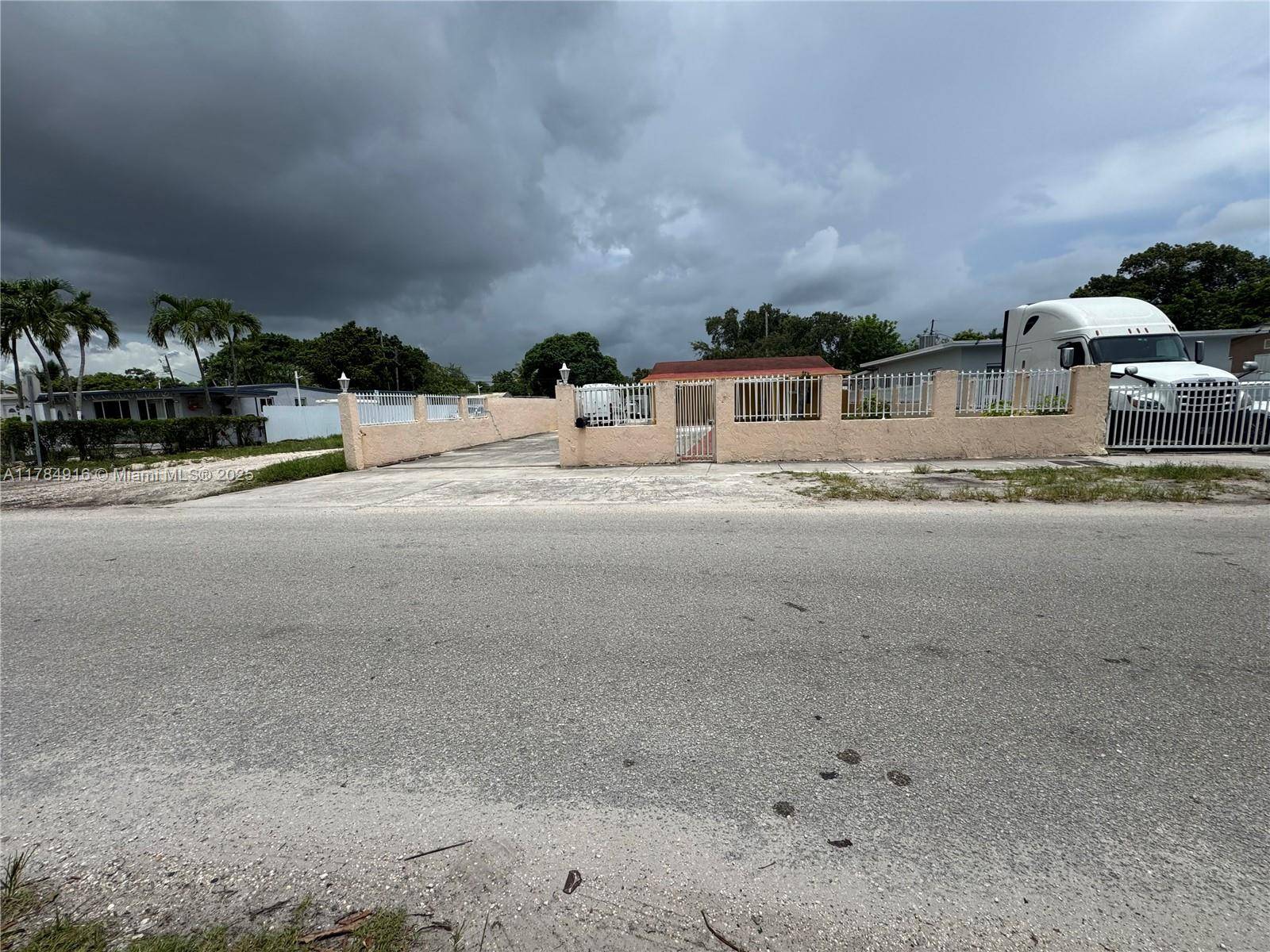 3041 NW 95th Ter, Miami, FL 33147
