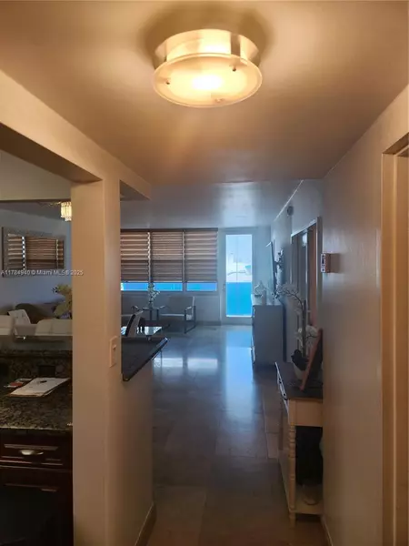 3725 S Ocean Dr #1623, Hollywood, FL 33019