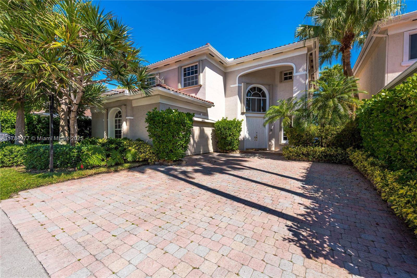 4011 194th Trl, Sunny Isles Beach, FL 33160