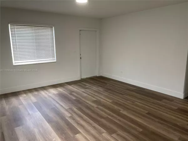 North Miami, FL 33161,1460 NE 143rd St