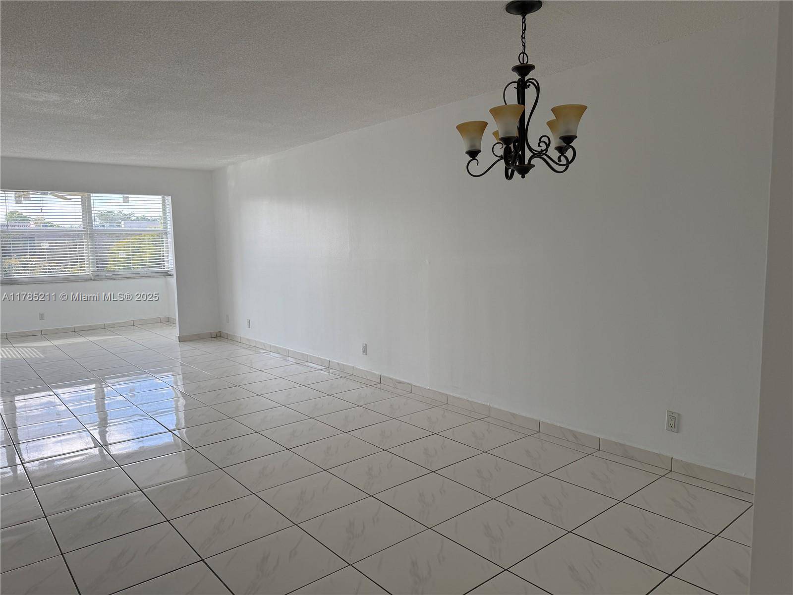 Plantation, FL 33317,6700 Cypress Rd #504