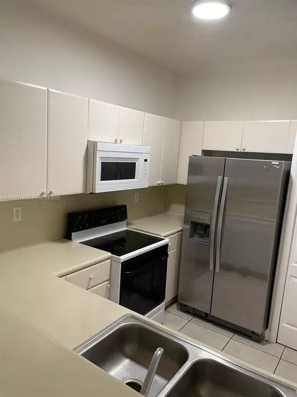 Homestead, FL 33035,1666 SE 27th Ct #109