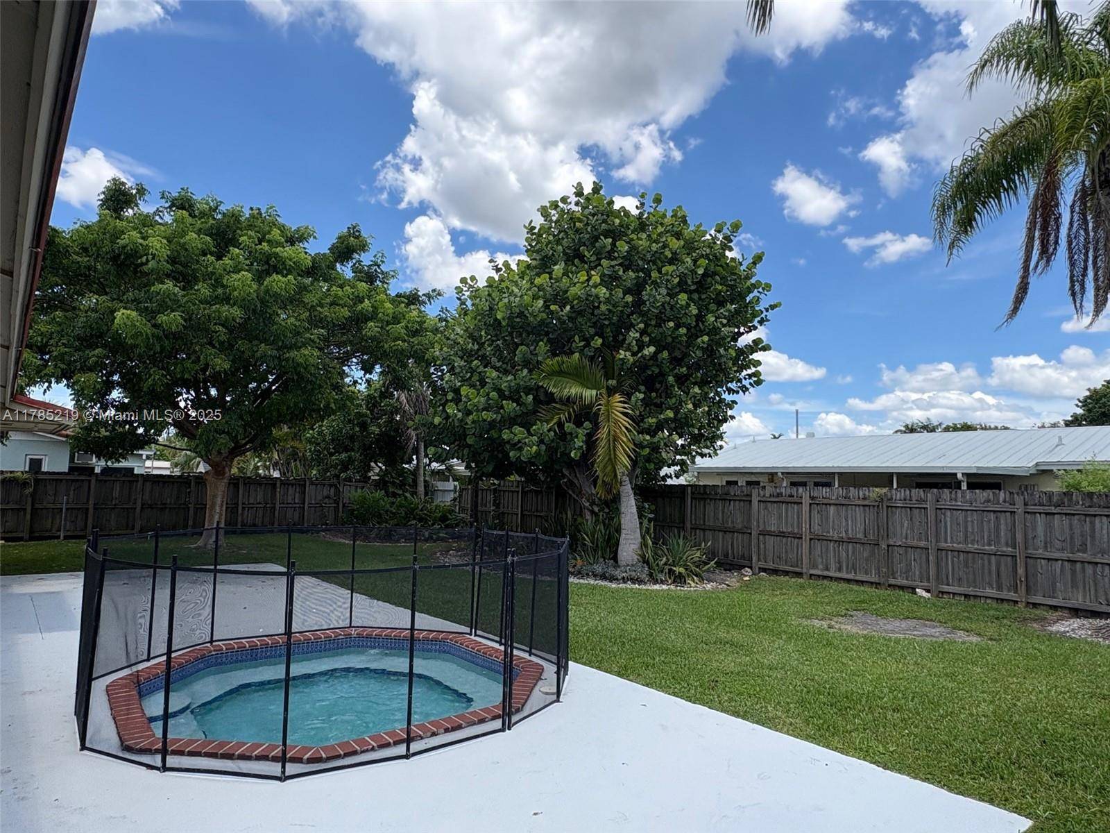 Miami, FL 33186,12021 SW 119th St