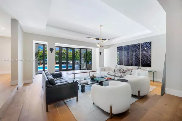 Miami Beach, FL 33140,1611 W 24th St