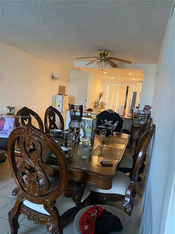 Oakland Park, FL 33309,202 Lake Pointe Dr #105