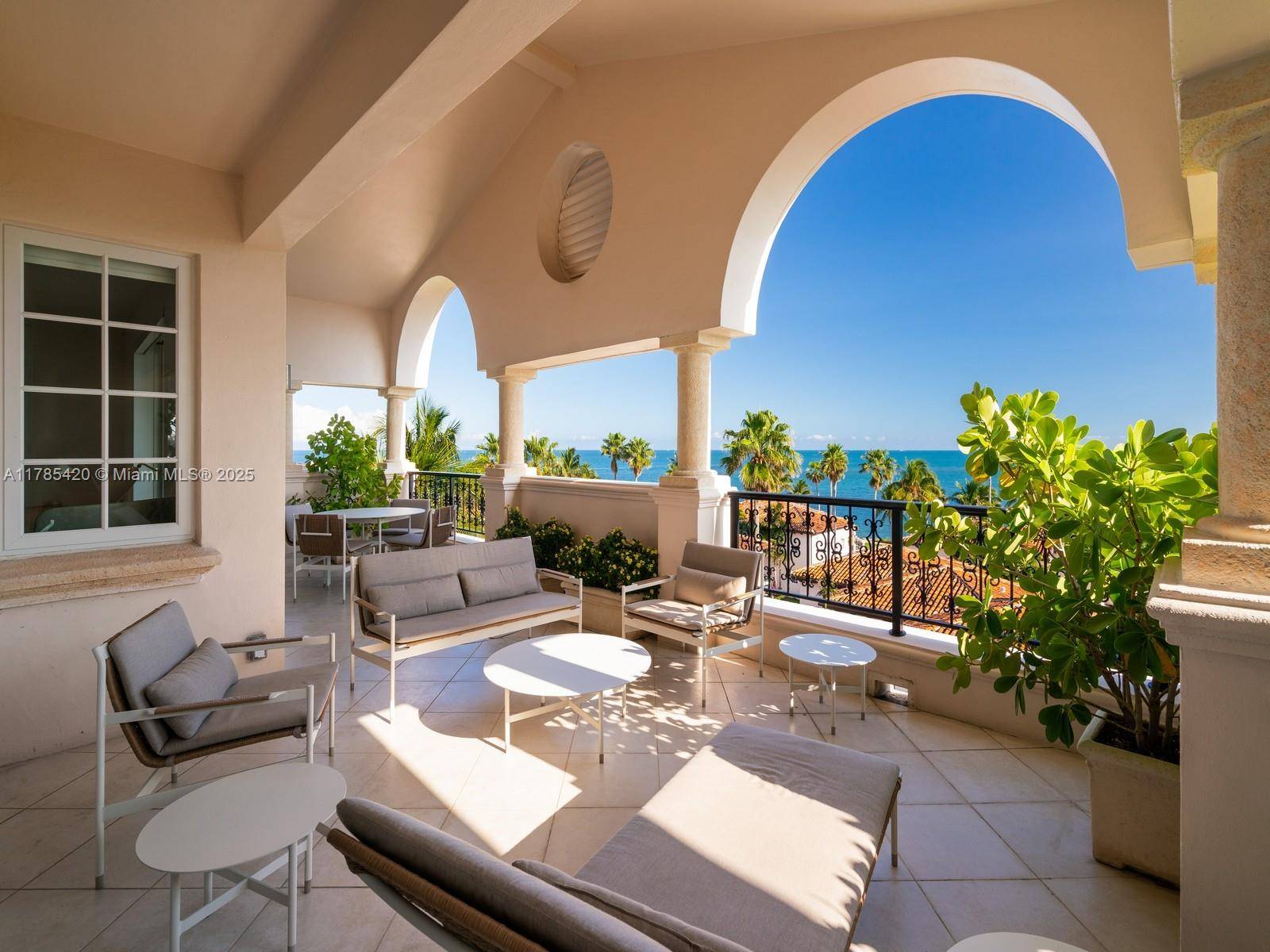 Miami Beach, FL 33109,19152 Fisher Island Dr #19152