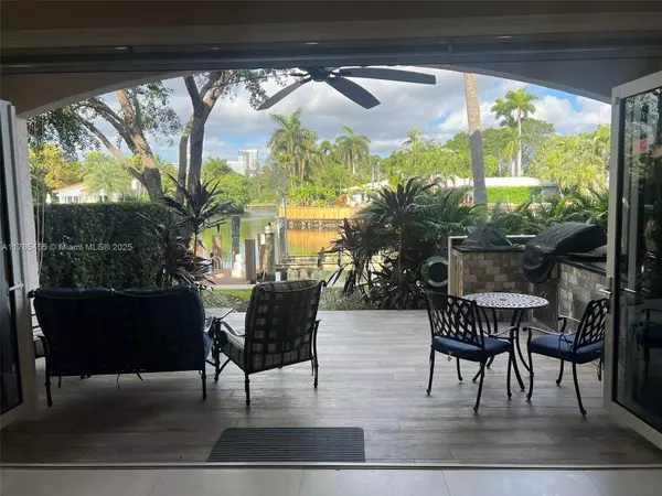 Fort Lauderdale, FL 33301,87 Hendricks Isle #87