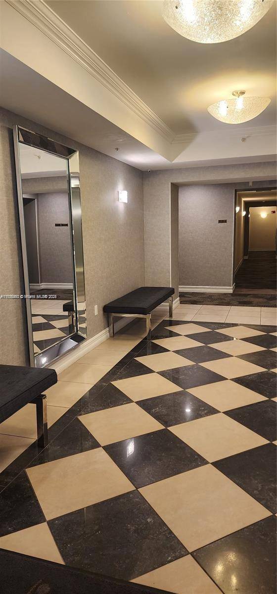 Hollywood, FL 33020,1919 Van Buren St #520A