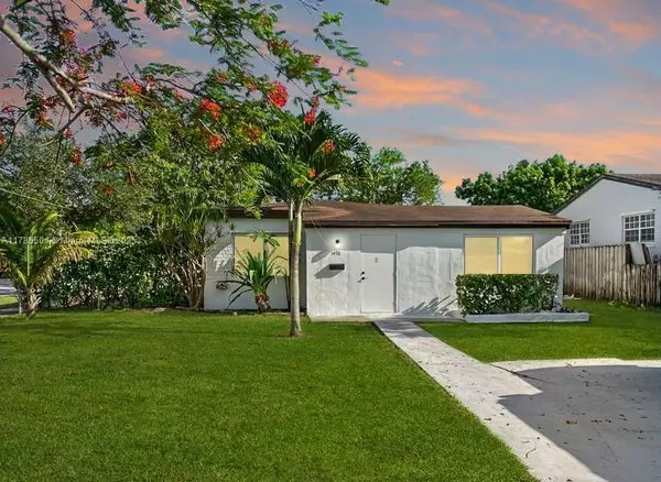 1498 NE 178th St,  North Miami Beach,  FL 33162
