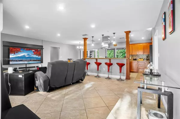 Cooper City, FL 33328,4958 SW 90th Way