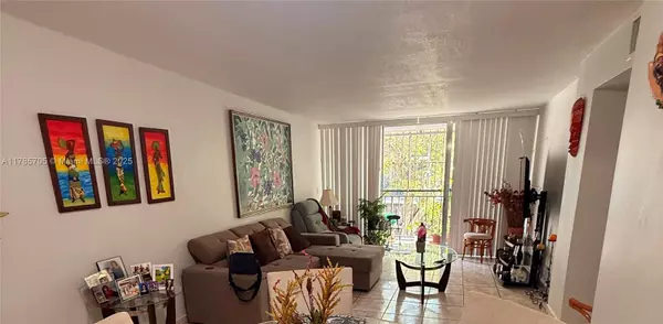 Miami, FL 33172,210 Fontainebleau Blvd #210
