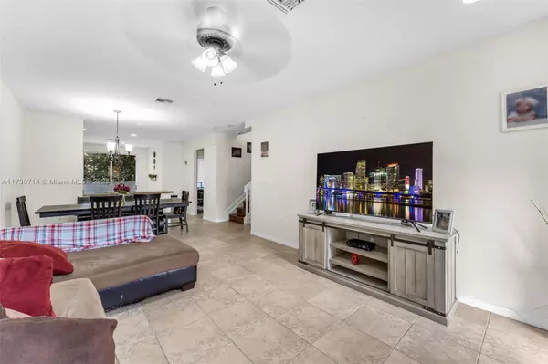Miami, FL 33185,4132 SW 149th Pl
